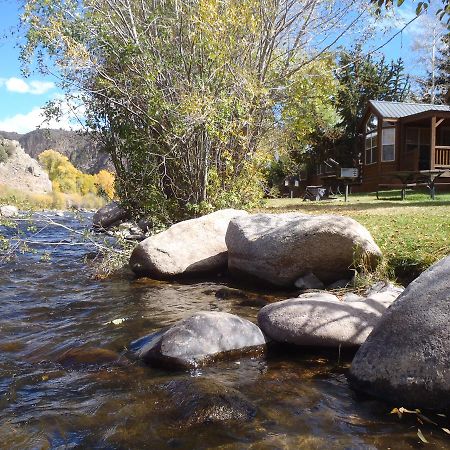 Three Rivers Resort Almont Bagian luar foto