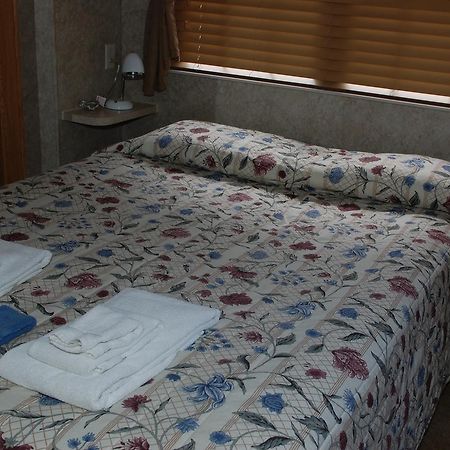Three Rivers Resort Almont Bagian luar foto