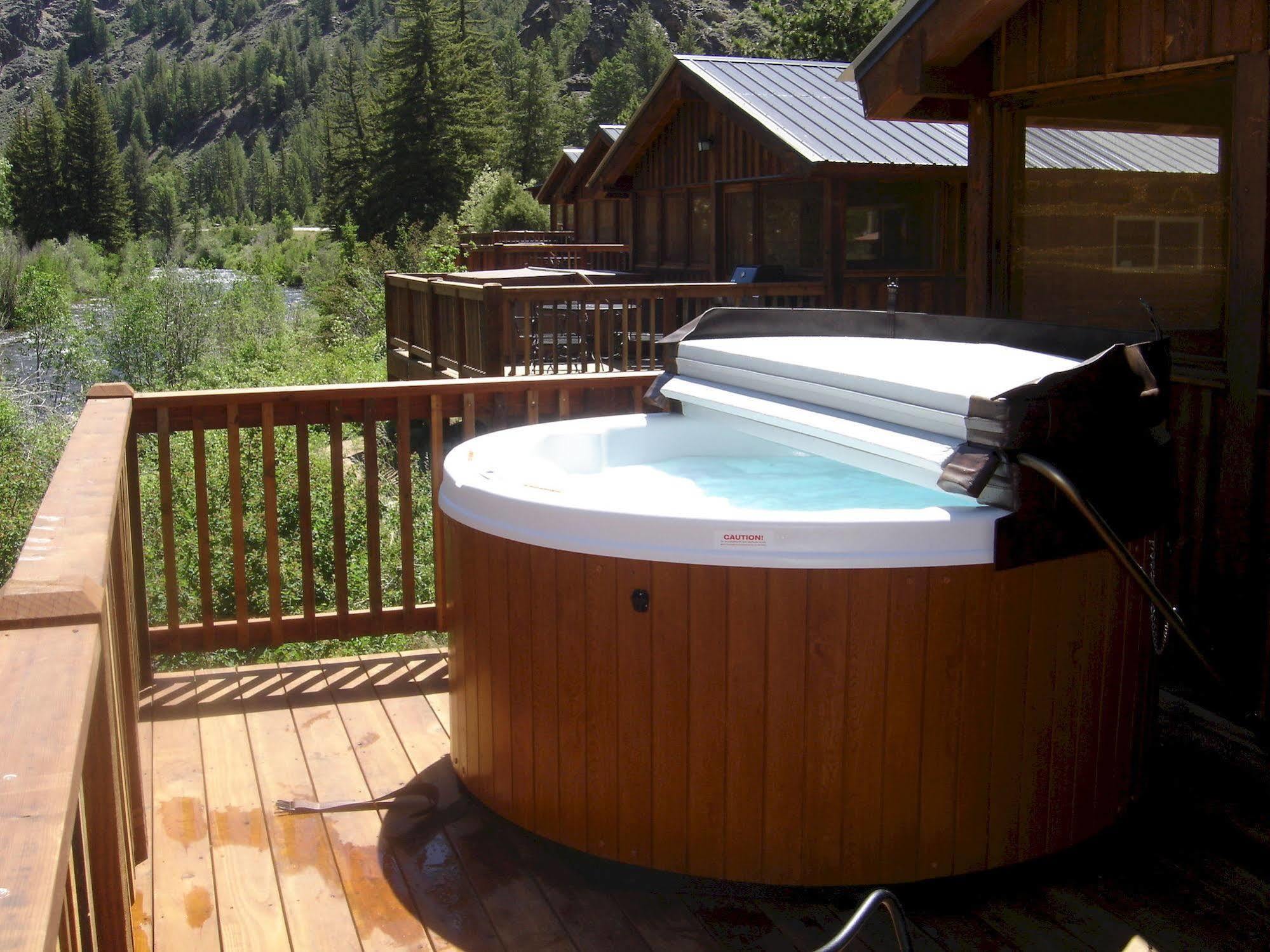 Three Rivers Resort Almont Bagian luar foto